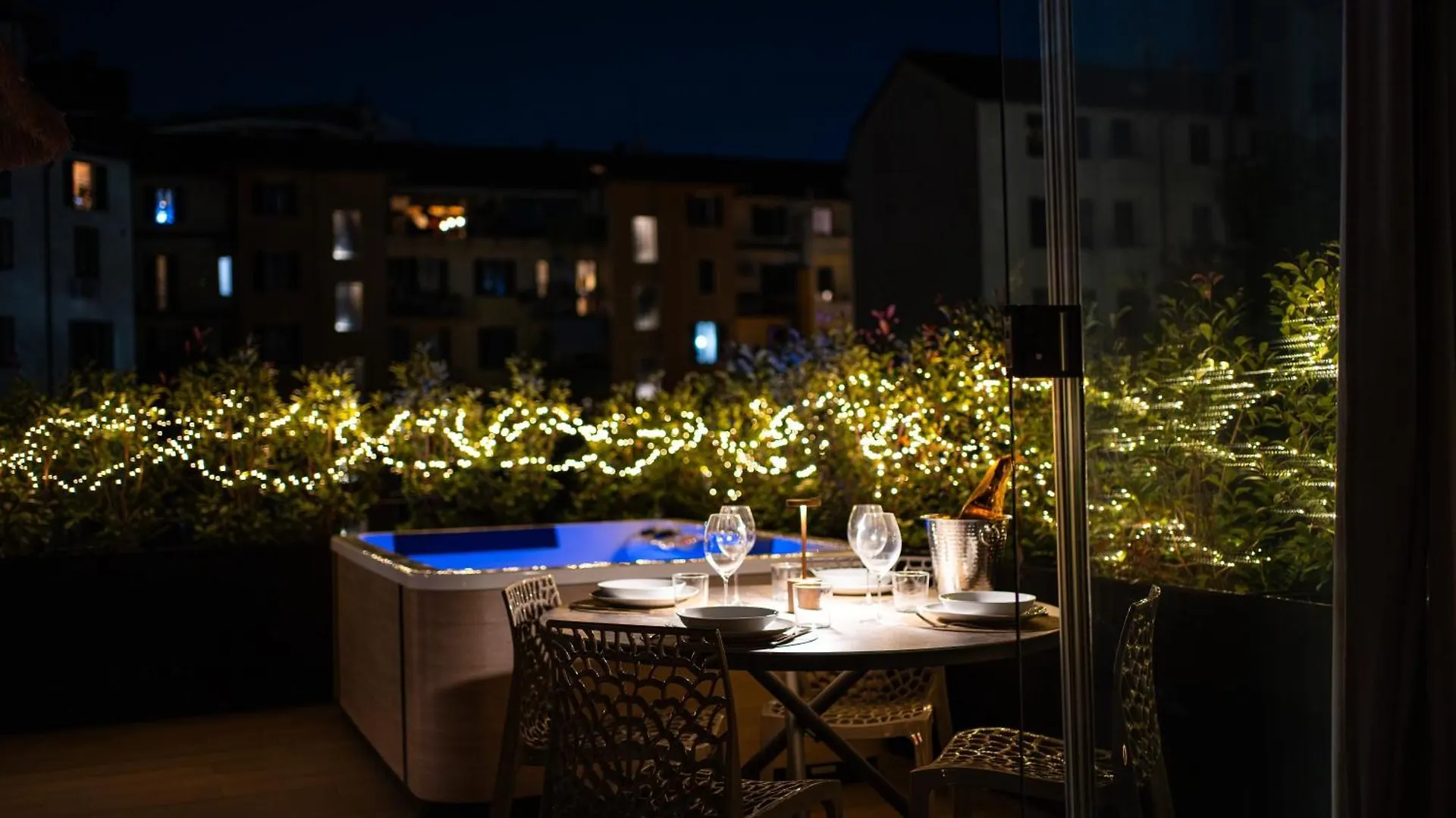 Modigliani Terrace Jacuzzi Golden House Lägenhet Milano