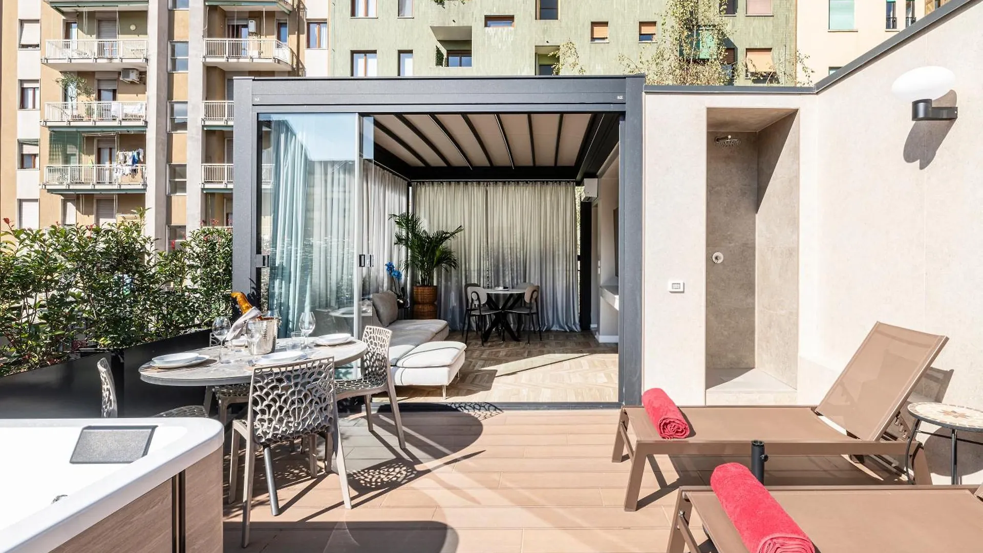 Modigliani Terrace Jacuzzi Golden House Lägenhet Milano
