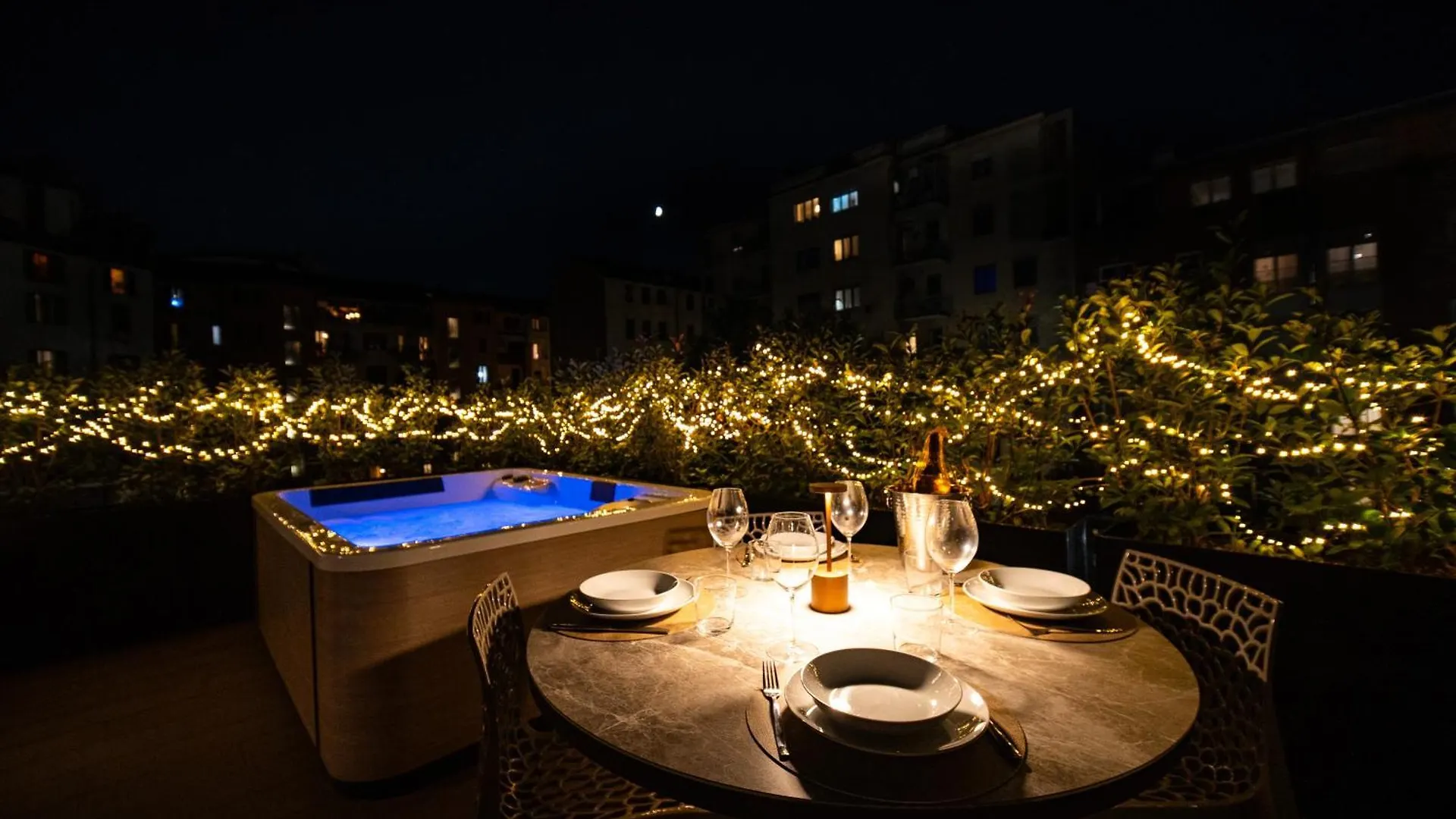 Modigliani Terrace Jacuzzi Golden House Lägenhet Milano 0*,